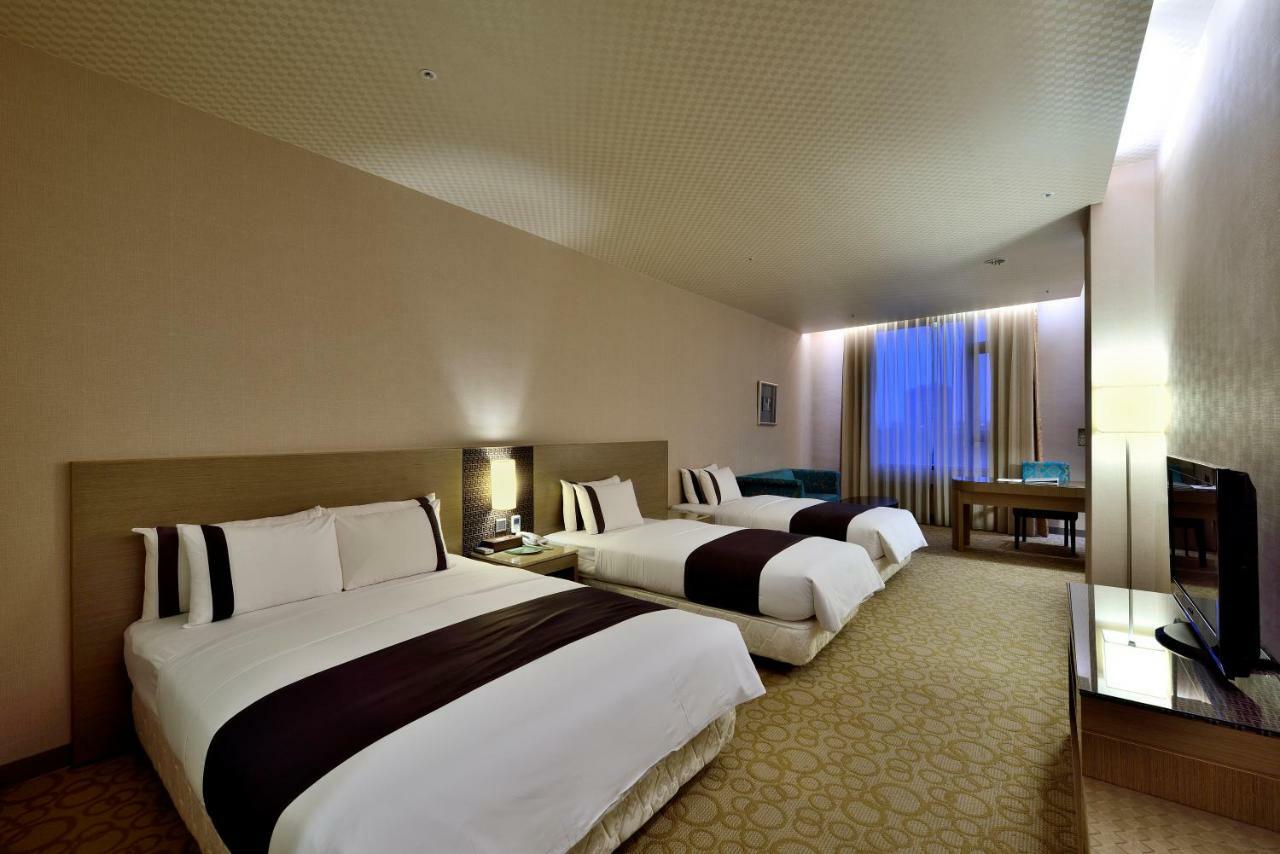טאיצ'ונג Shinkansen Grand Hotel חדר תמונה